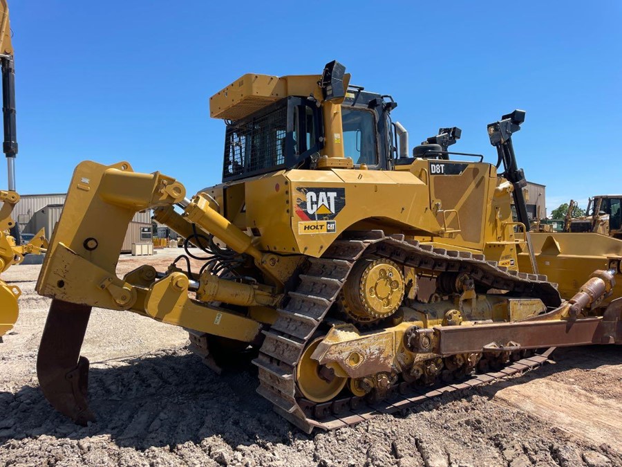 Bulldozers and crawler tractors  D8T AW400972 - 8