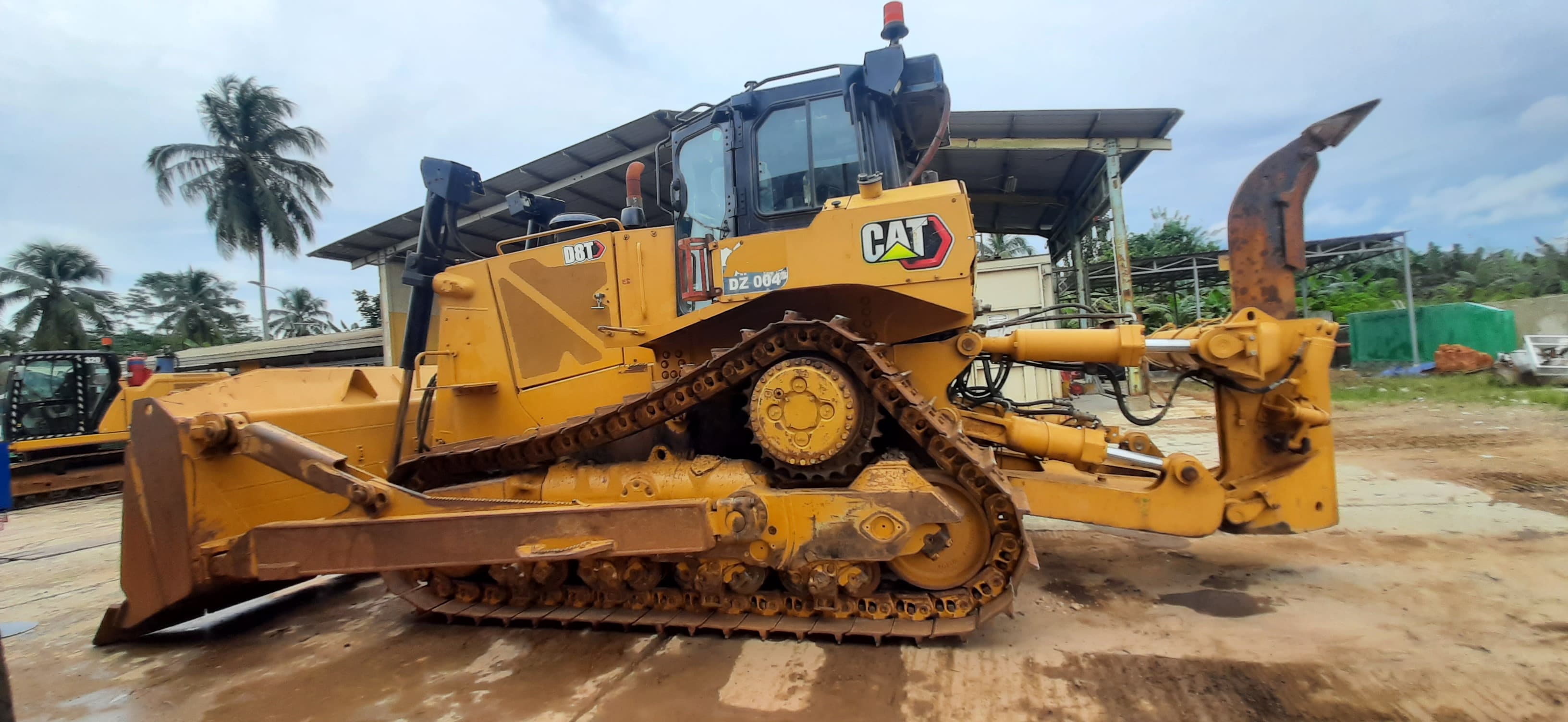 Bulldozers and crawler tractors  D8T JJ501225 - 2