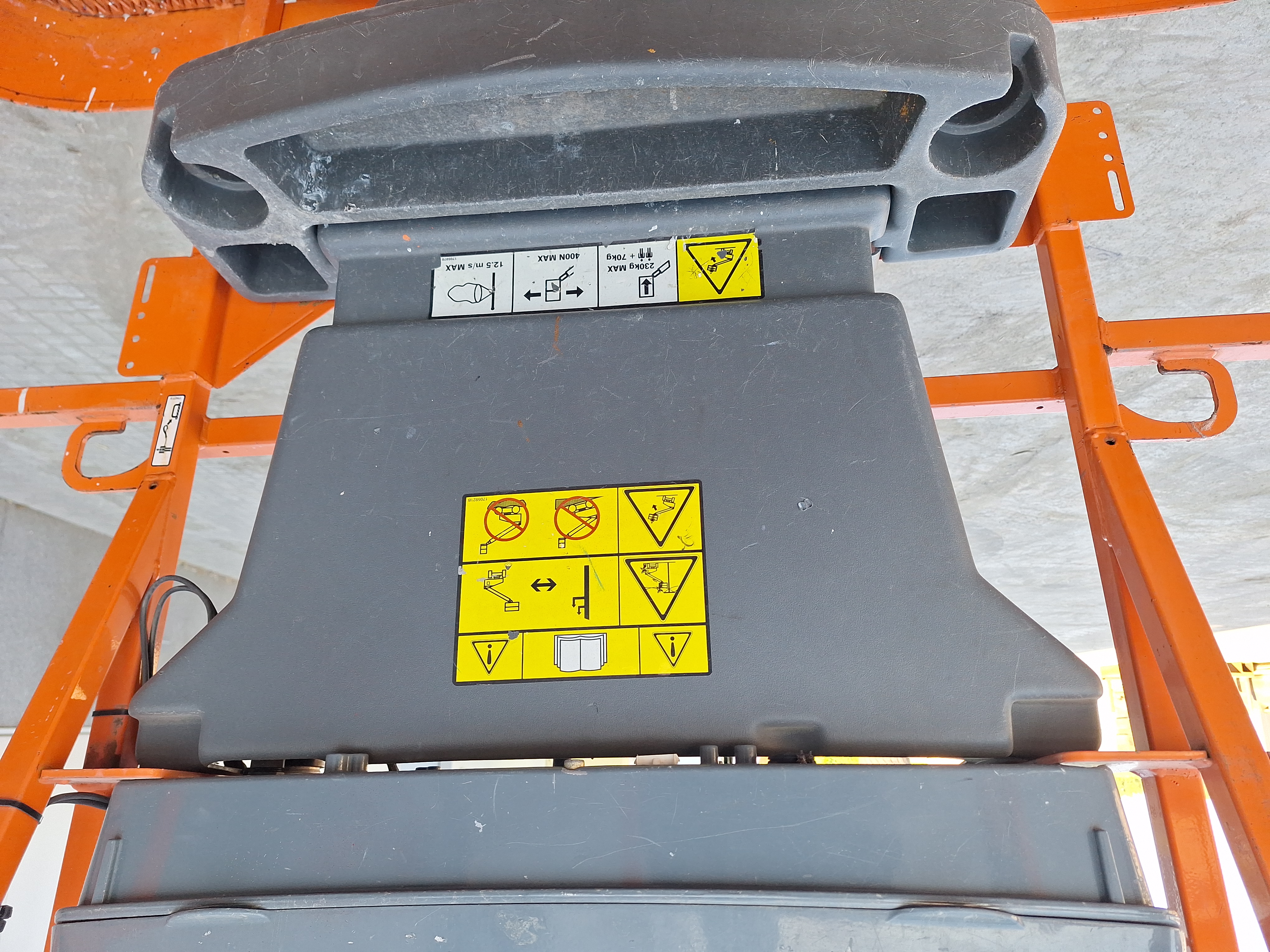 Elevadores de lança articulada  E450AJ 300257687 - 12