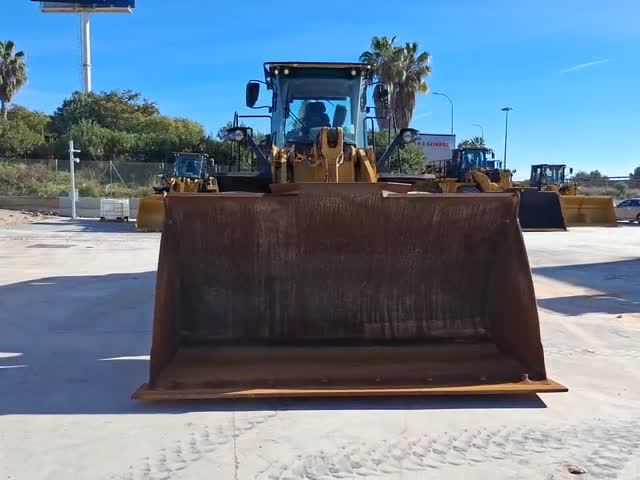 Utovarivači  972M R1Z00952 - 1