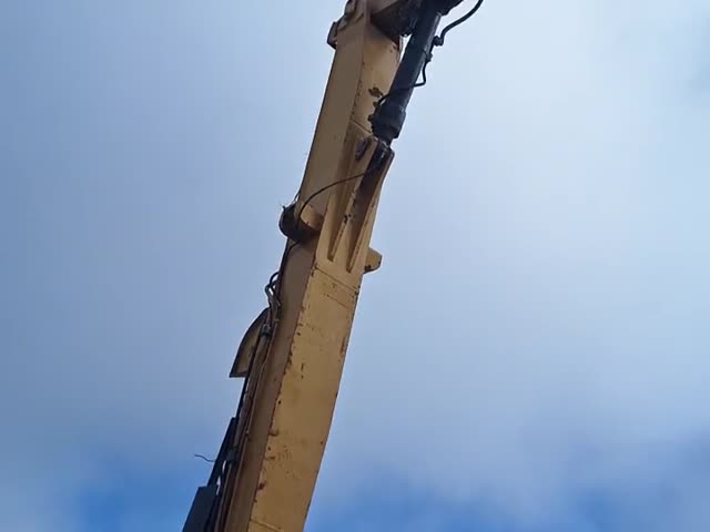 Bagri goseničarji  330DL UHD THJ00366 - 1