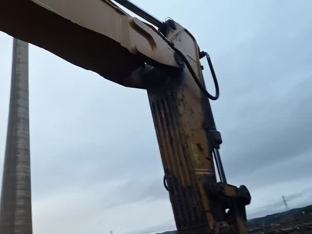 Eskavatorë me Zinxhirë  374LME JGP10070 - 1