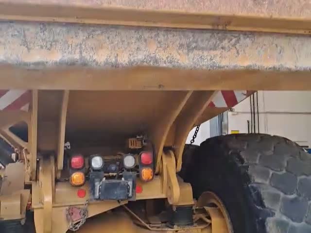 VID_equipo_trabajando_20250812T082649924.mp4