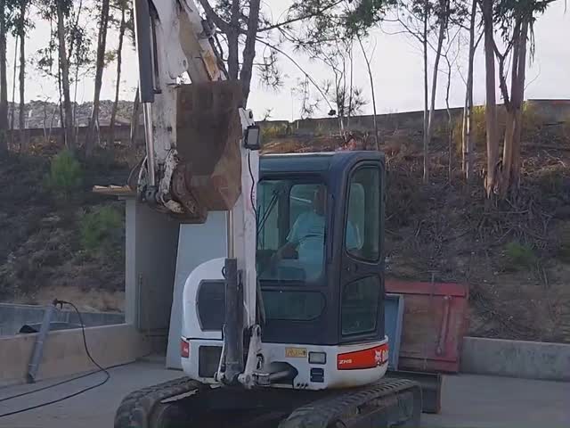 Bageri gusjeničari  430D AA8711022 - 2