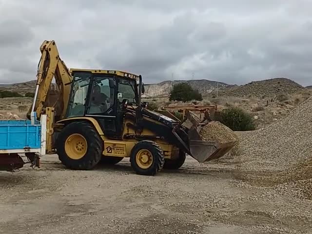 Rovokopači i rovokopači  432D BLD02408 - 2