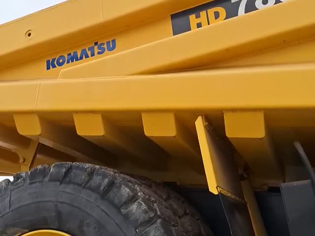 VID_equipo_trabajando_20251106T072921690.mp4