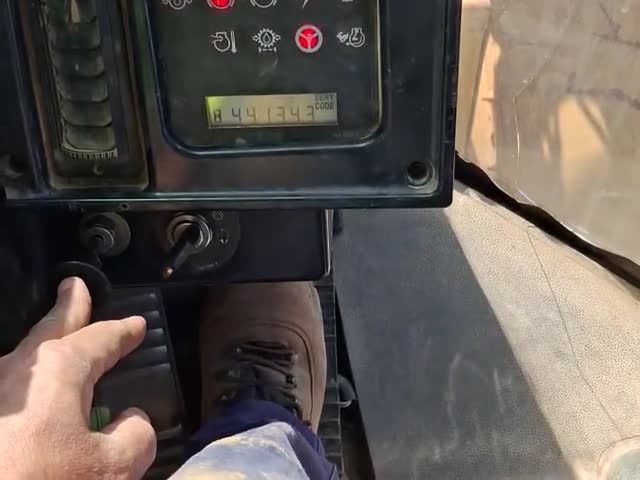 VID_equipo_trabajando_20251106T185138530.mp4