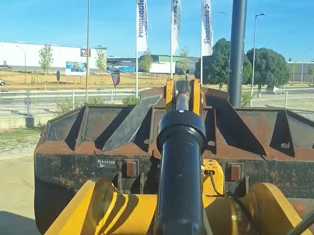 VID_equipo_trabajando_20251111T145518921.mp4