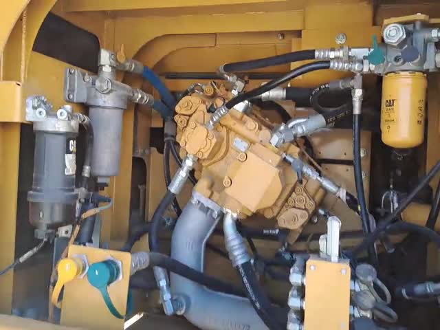 Ровокопачи-гасеничари  326F HCJ10085 - 2