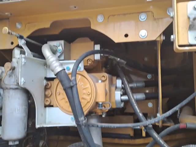 Pelles sur chenilles  330GC NDH00181 - 2