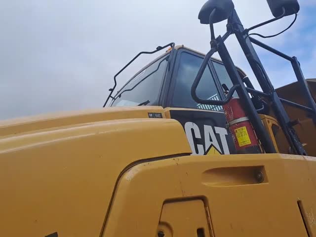 Dumpera dhe kamionë të artikuluar  740B T4R00991 - 2