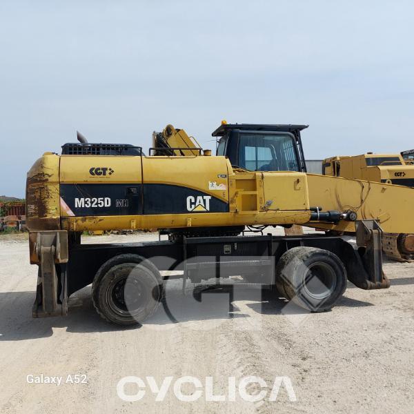 Ekskavatorë me rrota  M325DMH EDF02006