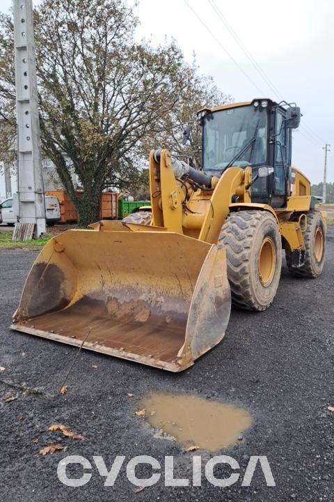 Натоварувачи на тркала  930M F5K00721