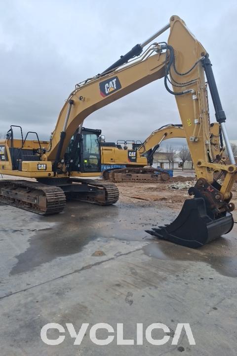 Ровокопачи-гасеничари  320 HEX01789