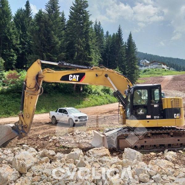 Bageri guseničari  321D CR TXA00###