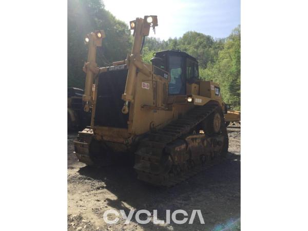 Bulldozers et tracteurs à chenilles  D10T RJG02340