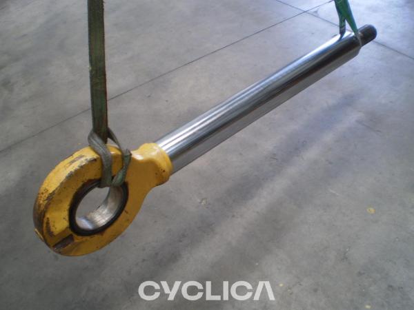 Hidraulički  988G 1357816