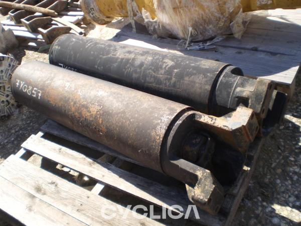 Tekalni deli  375MEH 7Y0857