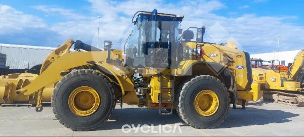 Pás Carregadoras de Rodas 966M MD700584