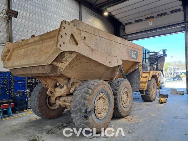 Kiperi i zglobni kamioni  730 3T300560