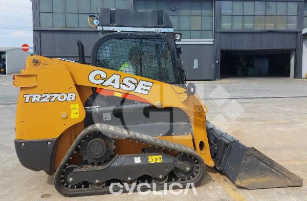 Повеќетеренски мини натоварувачи  TR270B PM428230