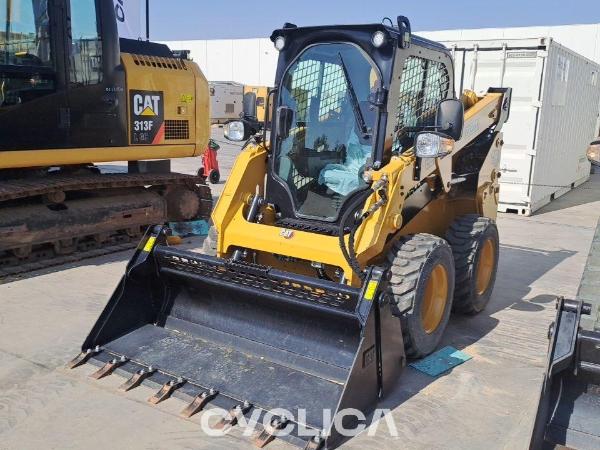 Chargeuses compactes  232D3 GJ500574