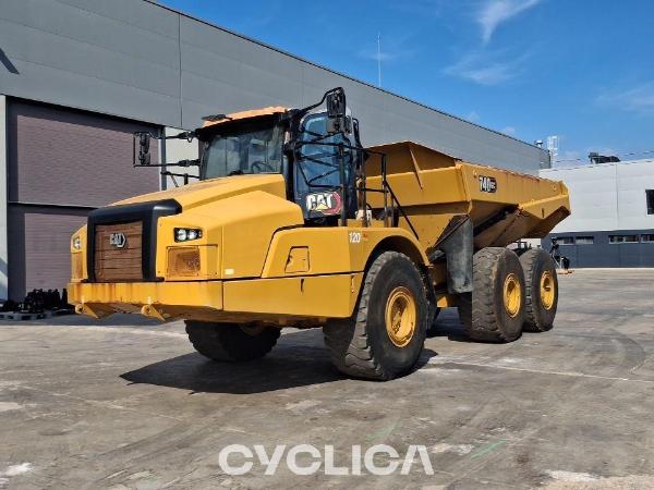 Dumpers y camiones articulados  740GC 3T805693