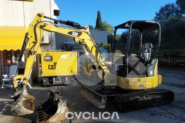 Bageri gusjeničari  303 E CR SGE00956