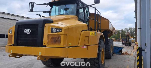 Kiperi i zglobni kamioni  745 3T603744