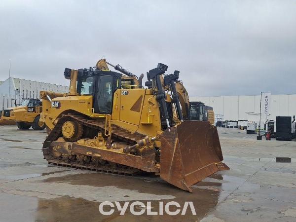 Buldožerji in traktorji goseničarji  D8T AW401301