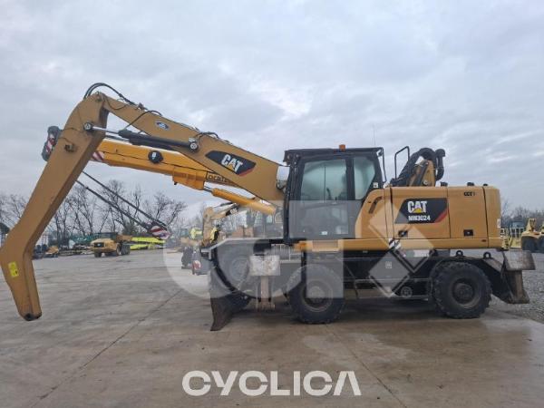 Escavatori gommati  MH3024 FB700617