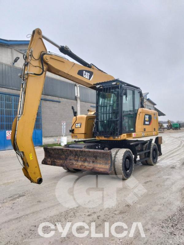 Escavatori gommati  MH3022 FB300215