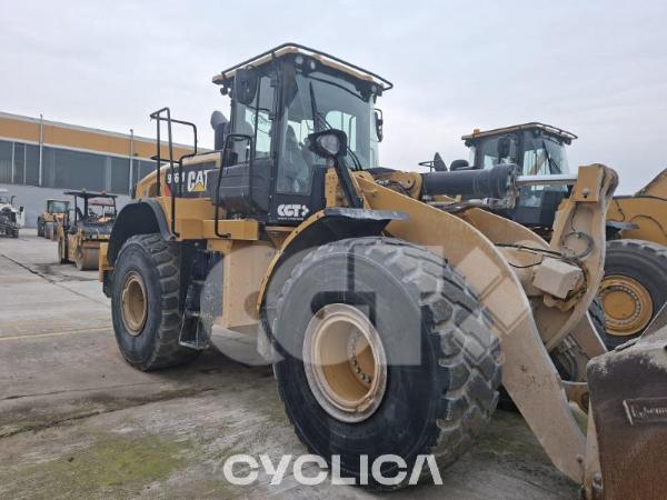 Chargeuses sur pneus  966M XE FL200911