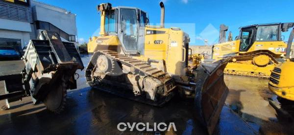 Булдожери и булдожери-гасеничари  D6N MLW00151