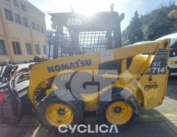 Skid steers  SK714-2 4T77F01752