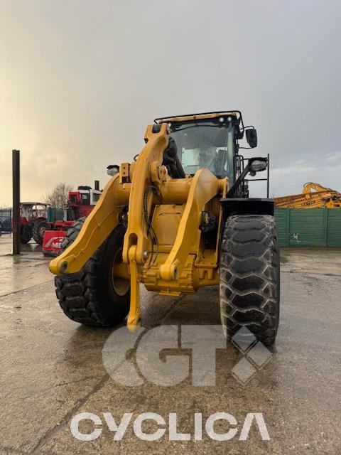 Utovarivači  966 AH800493