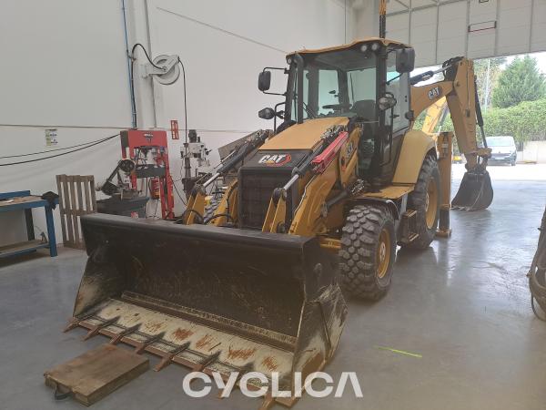 Chargeuses pelleteuses  428 TrinityB V H7D01371