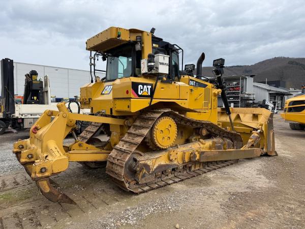 Bulldozers e tratores de rastos  D6T 2B300323