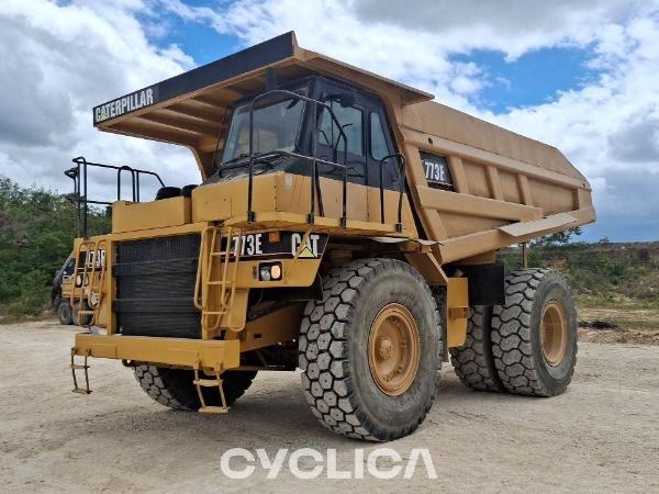 Dumpers e camiões rígidos  773E BDA00282