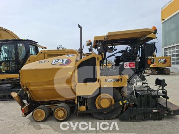 Oprema za asfaltiranje  AP300F FRA00219