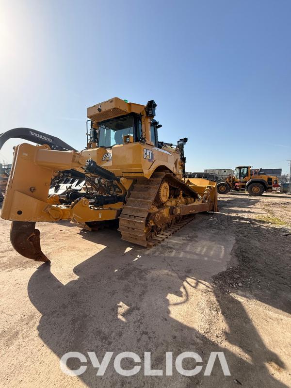 Buldožeri i traktori gusjeničari  D8T AW401693