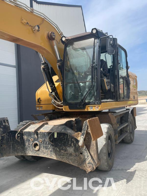 Escavatori gommati  M320 KE420126