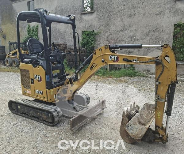 Escavadora de rastos  301.7 JH704304