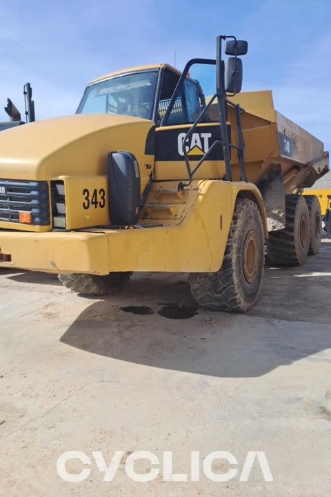 Dumpers and articulated trucks  740 B1P02780