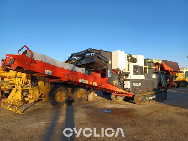 Concasseurs QJ-241-00-03-002 QJ24110227